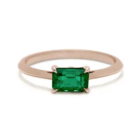 Bea East/West Solitaire Ring - Rose Gold & Emerald (7x5mm)
